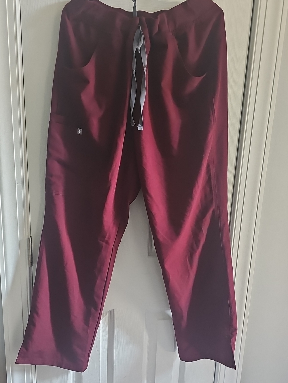Figs Women's Burgundy Drawstring Joggers